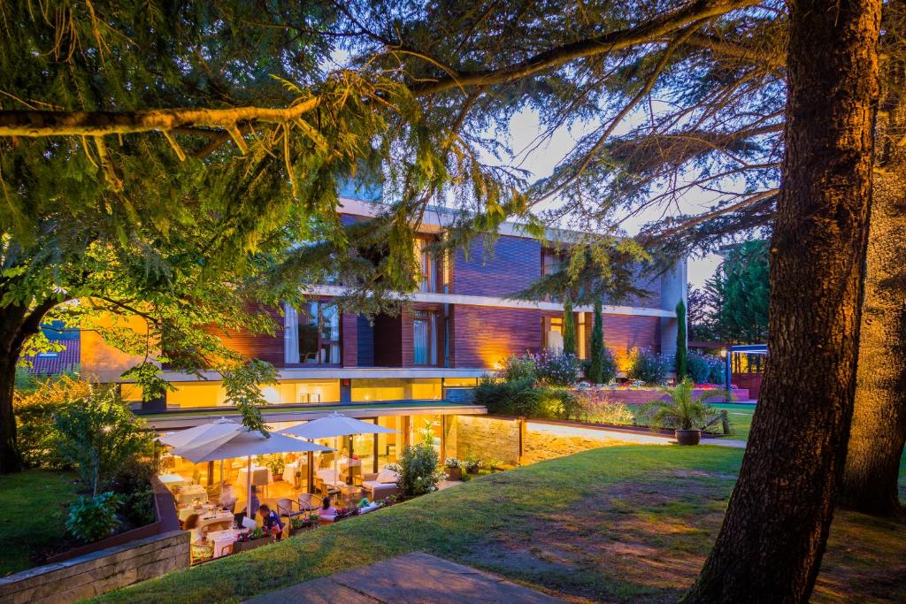 Hotel a Zimizarga con caricabatterie per auto elettriche