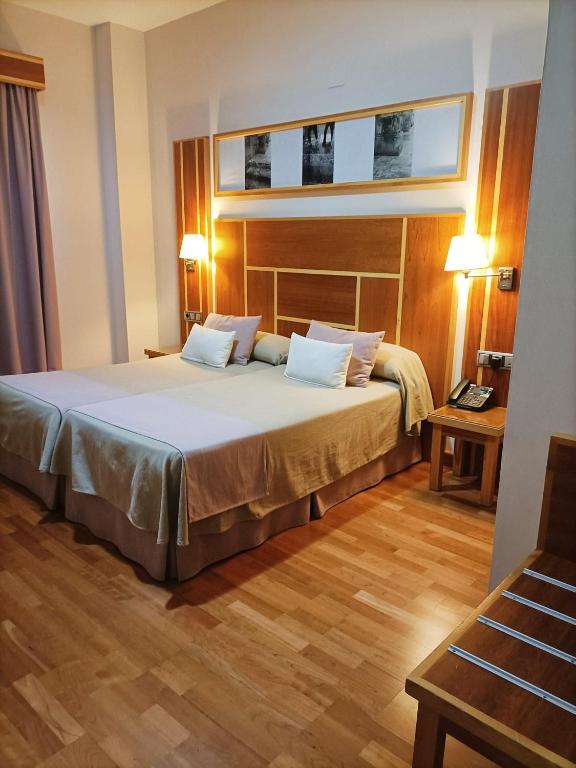 Hotel a El Rinconcillo con caricabatterie per auto elettriche
