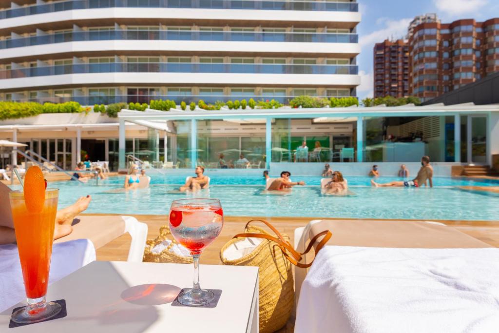 Hotel a Benidorm con caricabatterie per auto elettriche