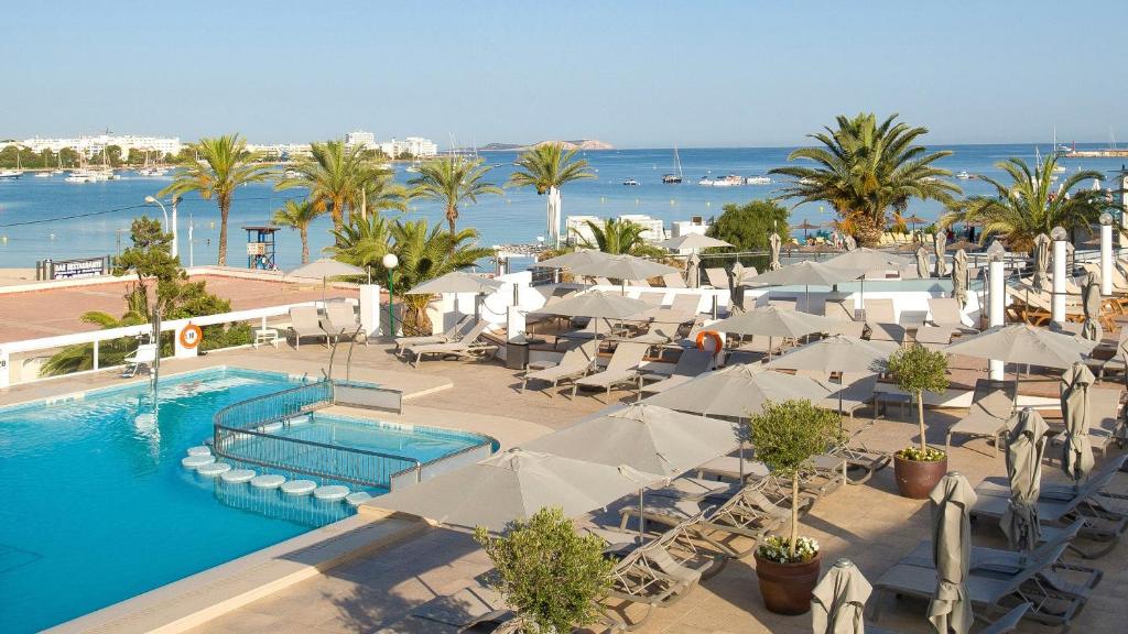 Hotel a Sant Antoni De Portmany con caricabatterie per auto elettriche