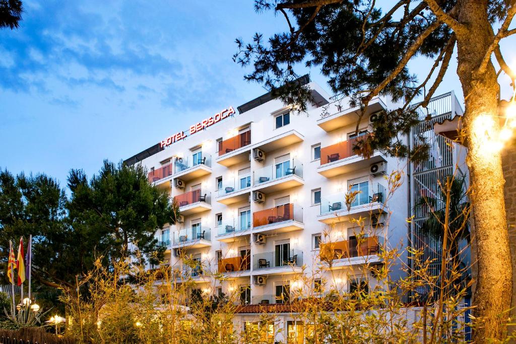 Hoteles en BenicÀssim con cargadores para coches eléctricos