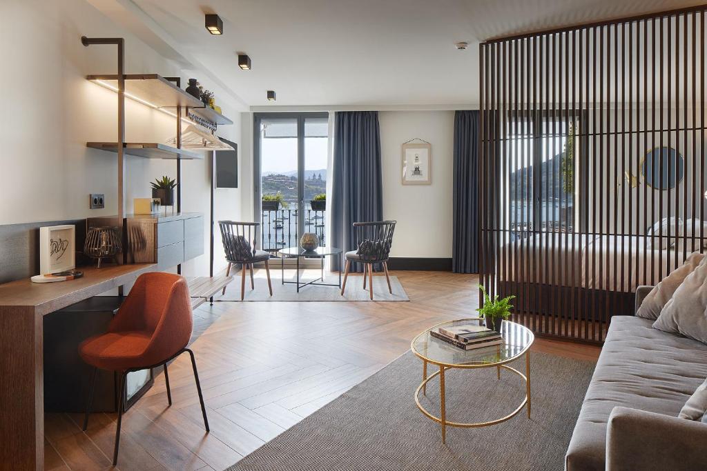 Hotel a Donostia  con caricabatterie per auto elettriche