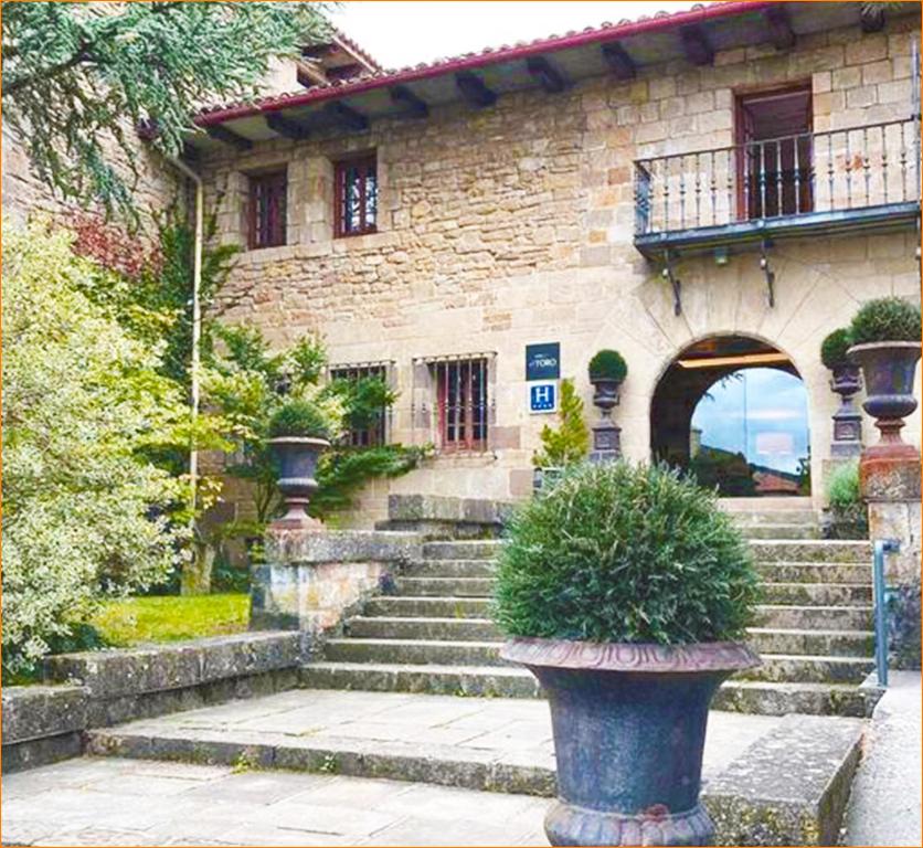 Hotel a Oteiza De Berrioplano con caricabatterie per auto elettriche