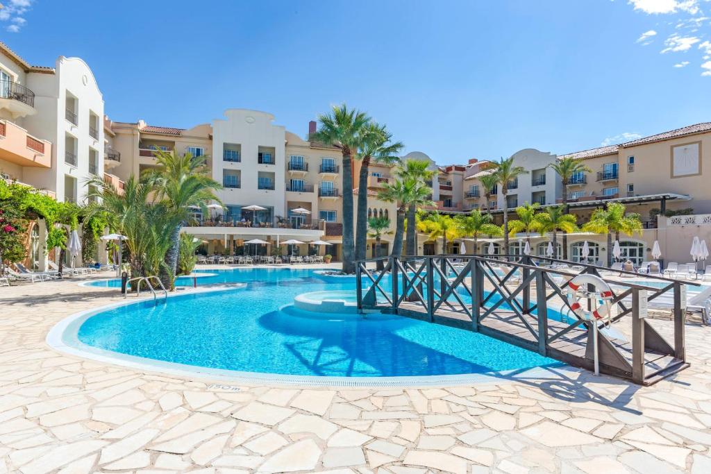 Hotel a Tosal Roig con caricabatterie per auto elettriche