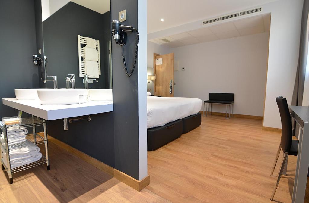Hotels in Alcobendas Y La Moraleja with chargers for electric cars