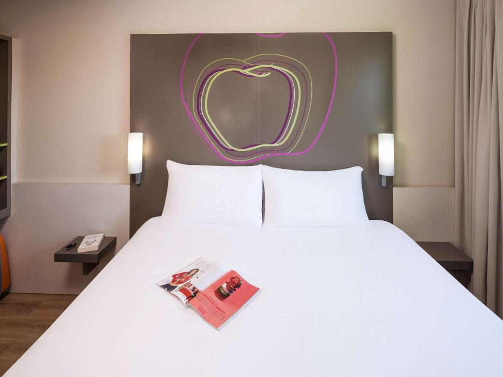 Hotel a Torrefarrera con caricabatterie per auto elettriche