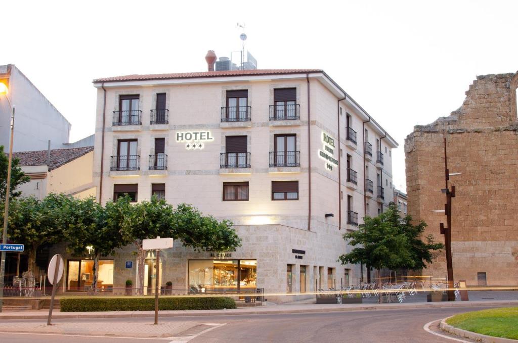 Hotel a Poligono Industrial Las Viñas con caricabatterie per auto elettriche