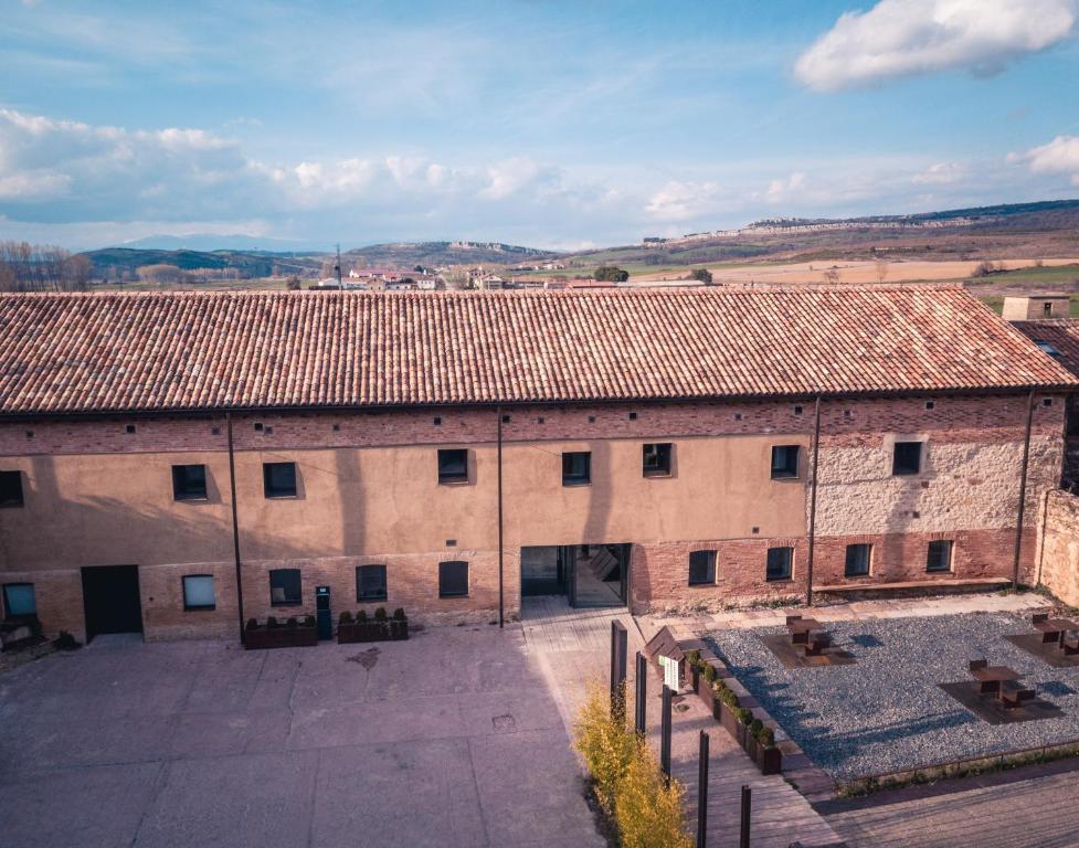 Hotels in Villacibio with chargers for electric cars