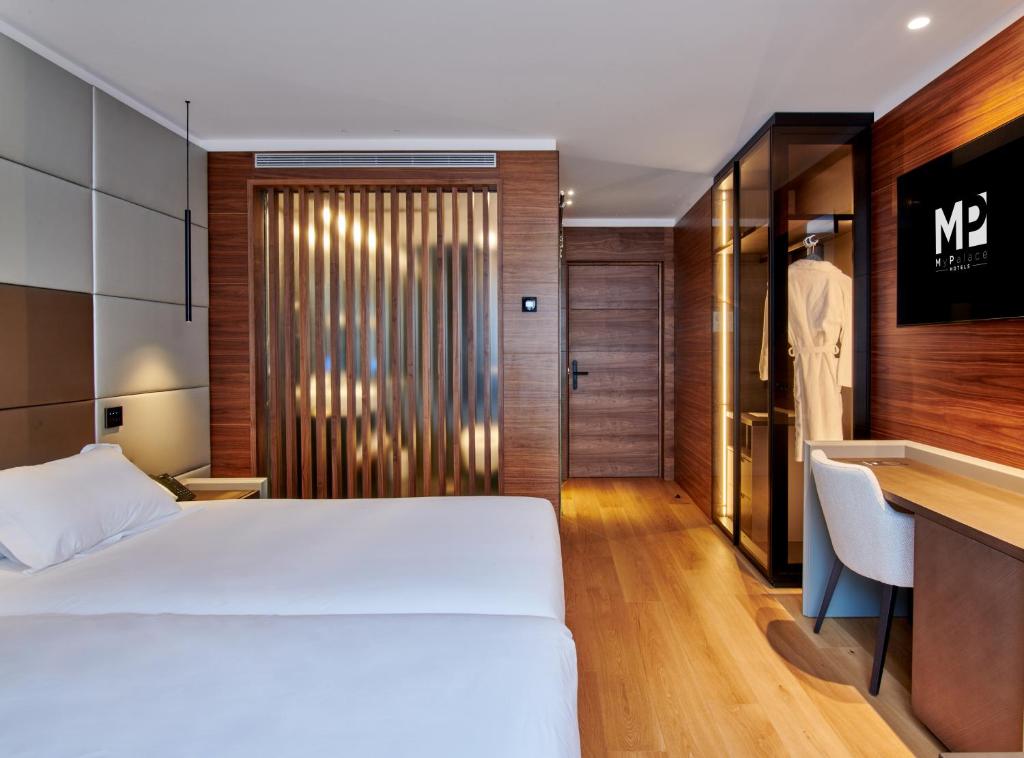 Hotels a León amb carregadors per a cotxes elèctrics