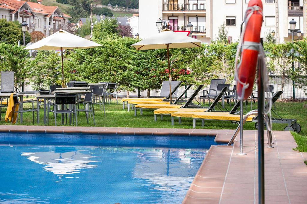 Hotel a Limpias con caricabatterie per auto elettriche