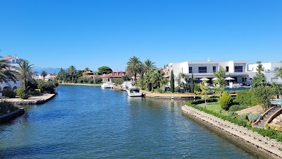 Hotel a Empuriabrava con caricabatterie per auto elettriche