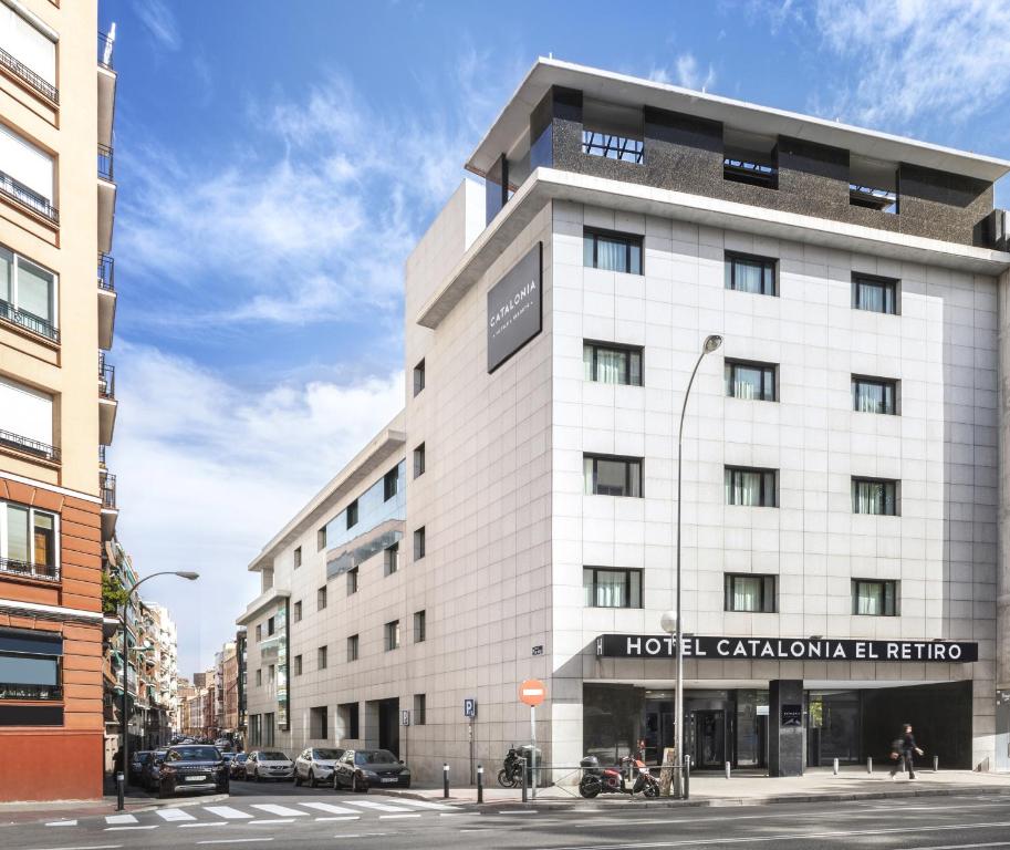 Hotels in Madrid with chargers for electric cars