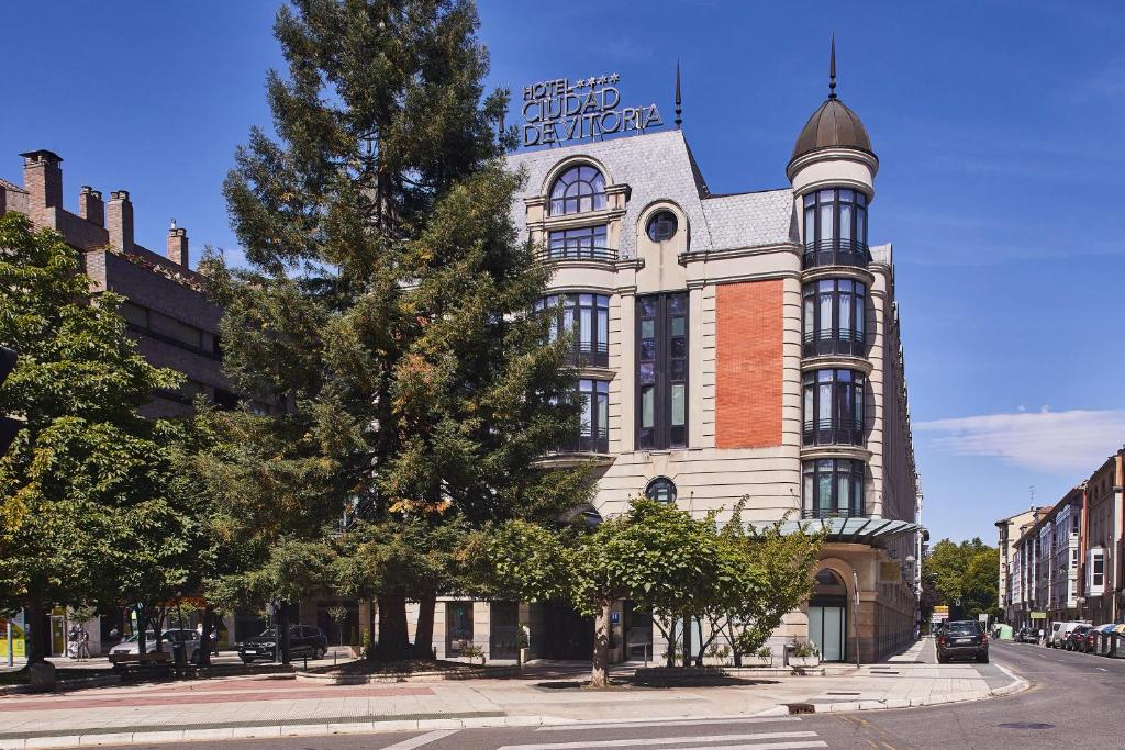 Hotel a Vitoria con caricabatterie per auto elettriche