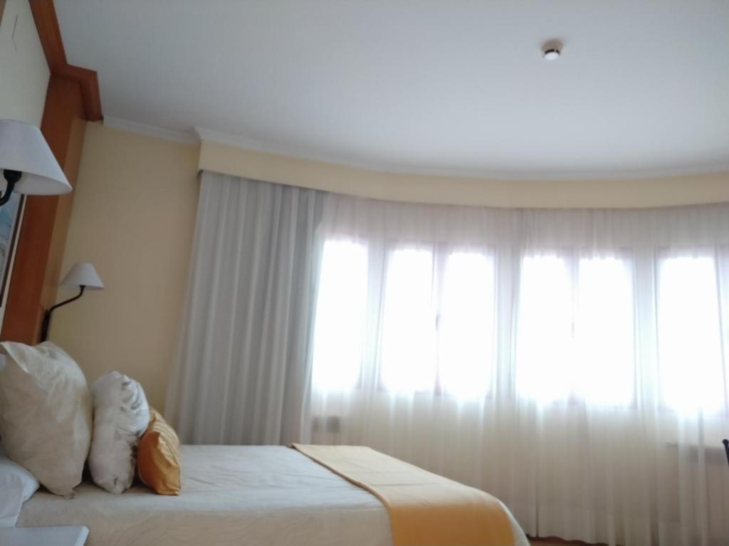 Hotel a Manzanares con caricabatterie per auto elettriche