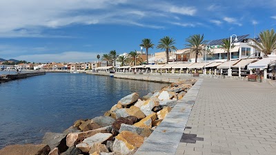 Hotel a La Manga Del Mar Menor con caricabatterie per auto elettriche