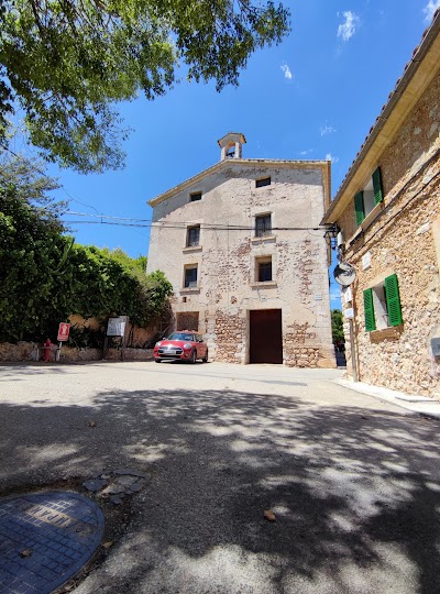 Hotel a Lloc Ullaro con caricabatterie per auto elettriche