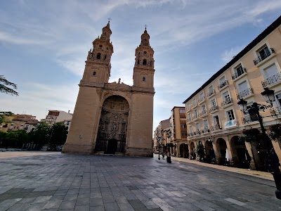 Hotel a Logroño con caricabatterie per auto elettriche