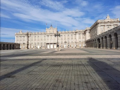 Hotel a Madrid con caricabatterie per auto elettriche