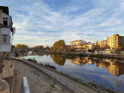 Hotel a Miranda De Ebro con caricabatterie per auto elettriche