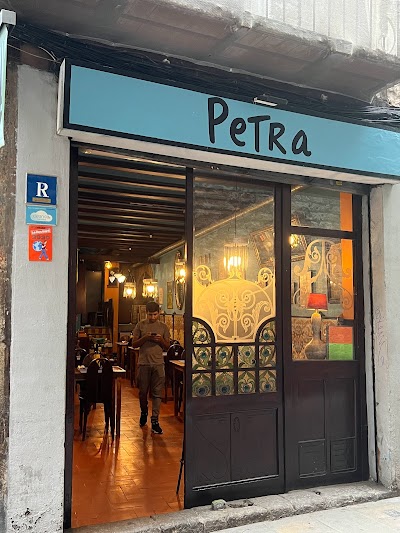 Hotel a Petra con caricabatterie per auto elettriche