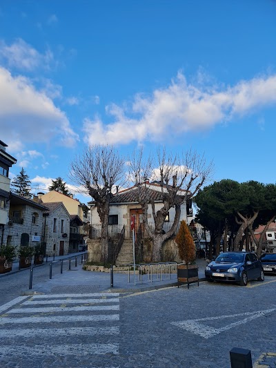 Hotel a Pueblo Navacerrada con caricabatterie per auto elettriche