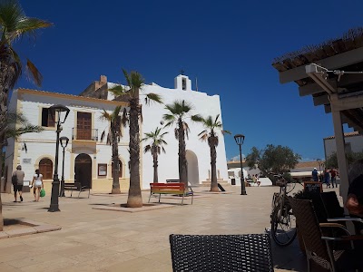 Hotel a Sant Francesc De Formentera con caricabatterie per auto elettriche