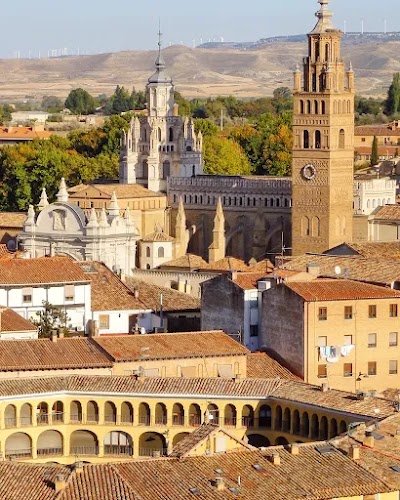 Hotel a Tarazona con caricabatterie per auto elettriche