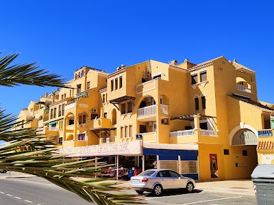 Hotel a Urbanizacion Roquetas De Mar con caricabatterie per auto elettriche