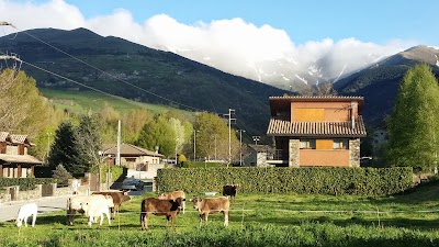 Hotel a Vilallonga De Ter con caricabatterie per auto elettriche