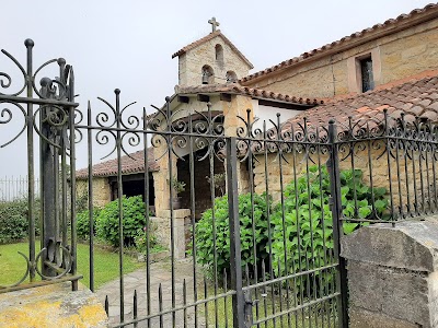 Hotel a Villanueva De Colombres con caricabatterie per auto elettriche