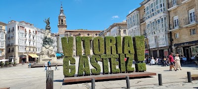 Hotel a Vitoria con caricabatterie per auto elettriche