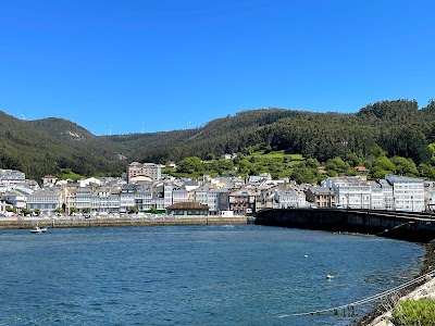 Hotel a Viveiro con caricabatterie per auto elettriche